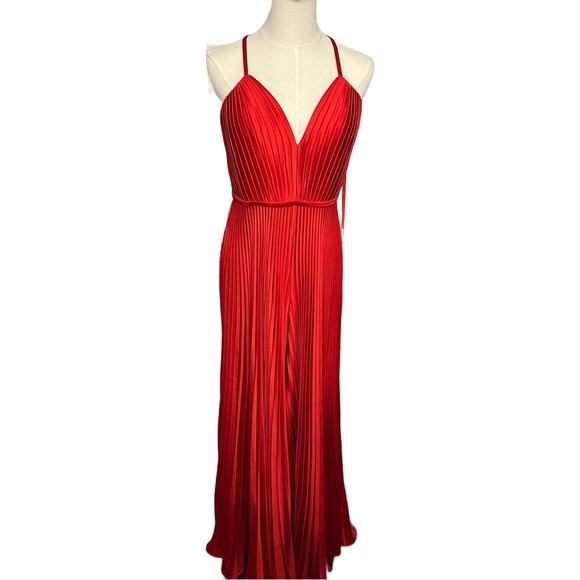 MAC DUGGAL Red Pleated Plunge Neck Wide Leg Jumpsuit - Picture 6 of 13